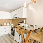 Atlantic Smart Home, Hi-end Services, Media Stream דירה אדחה
