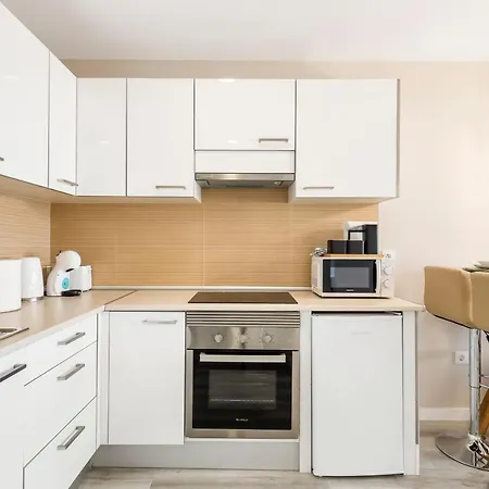 Atlantic Smart Home, Hi-end Services, Media Stream 아파트 *